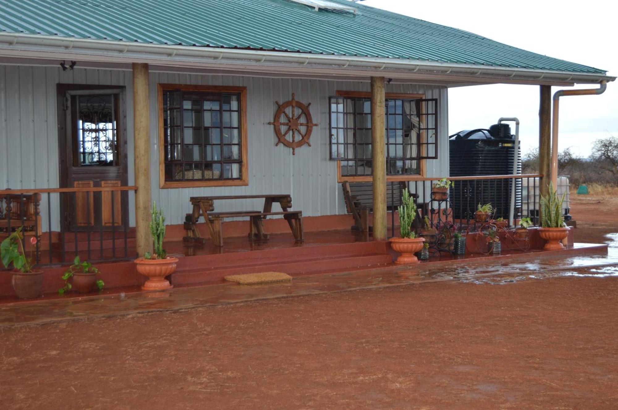 Wild Amboseli Ndovu Cottage. Luaran gambar
